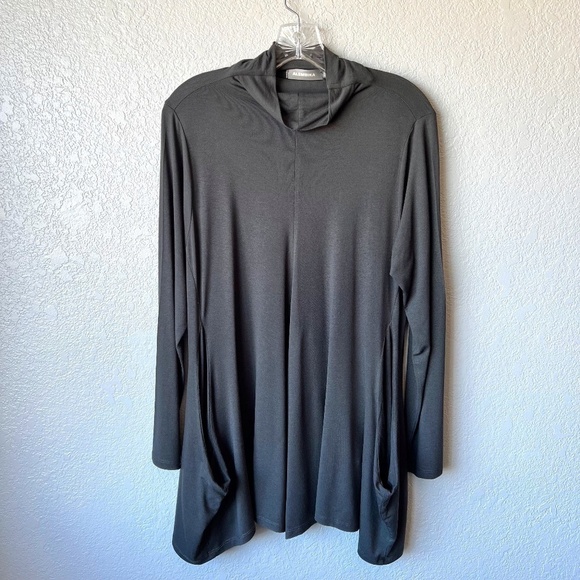 Alembika relaxed fit soft stretch mock neck tunic with front pockets - Picture 1 of 9